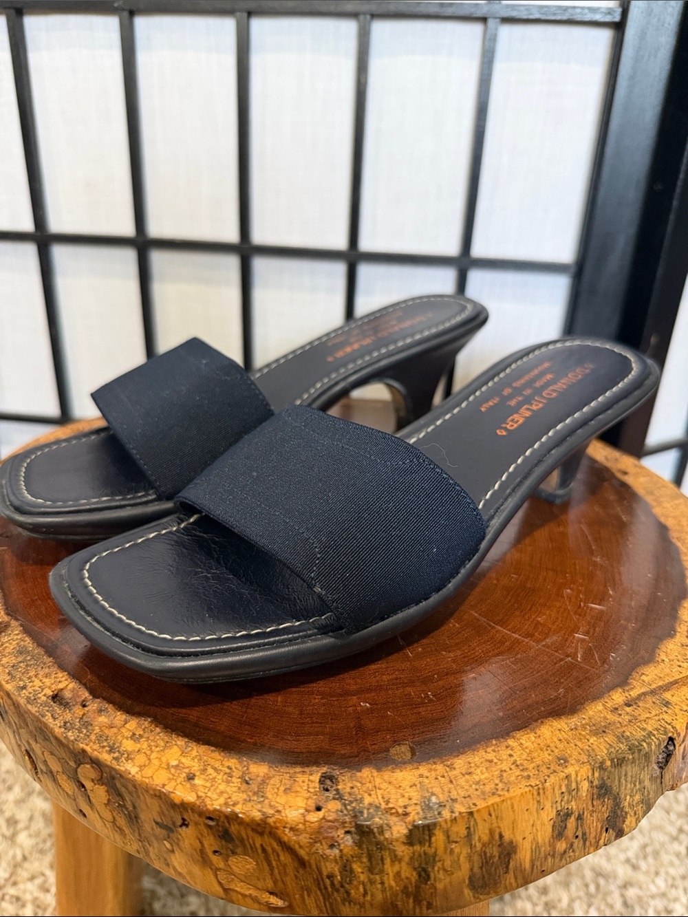 Donald J. Pliner Black Leather Slide Kitten Heel 6.5 EUC Designer 1990’s